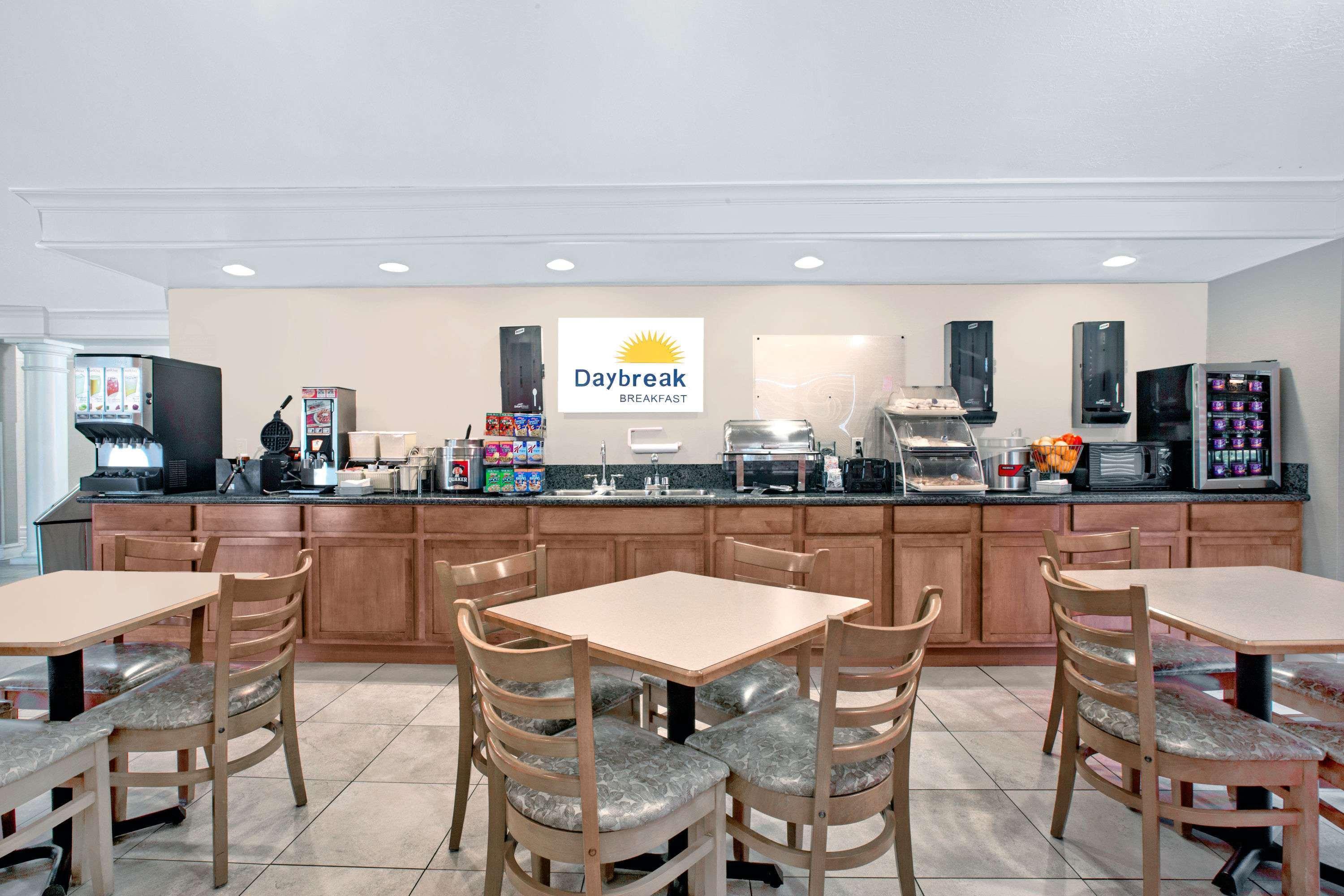 Days Inn By Wyndham Casper Extérieur photo